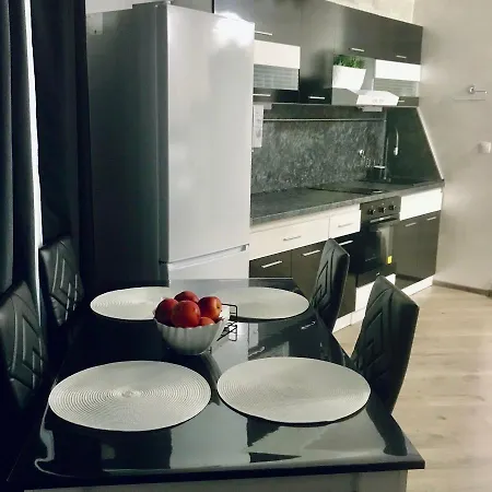 апартамент с изглед към морето Apartment *